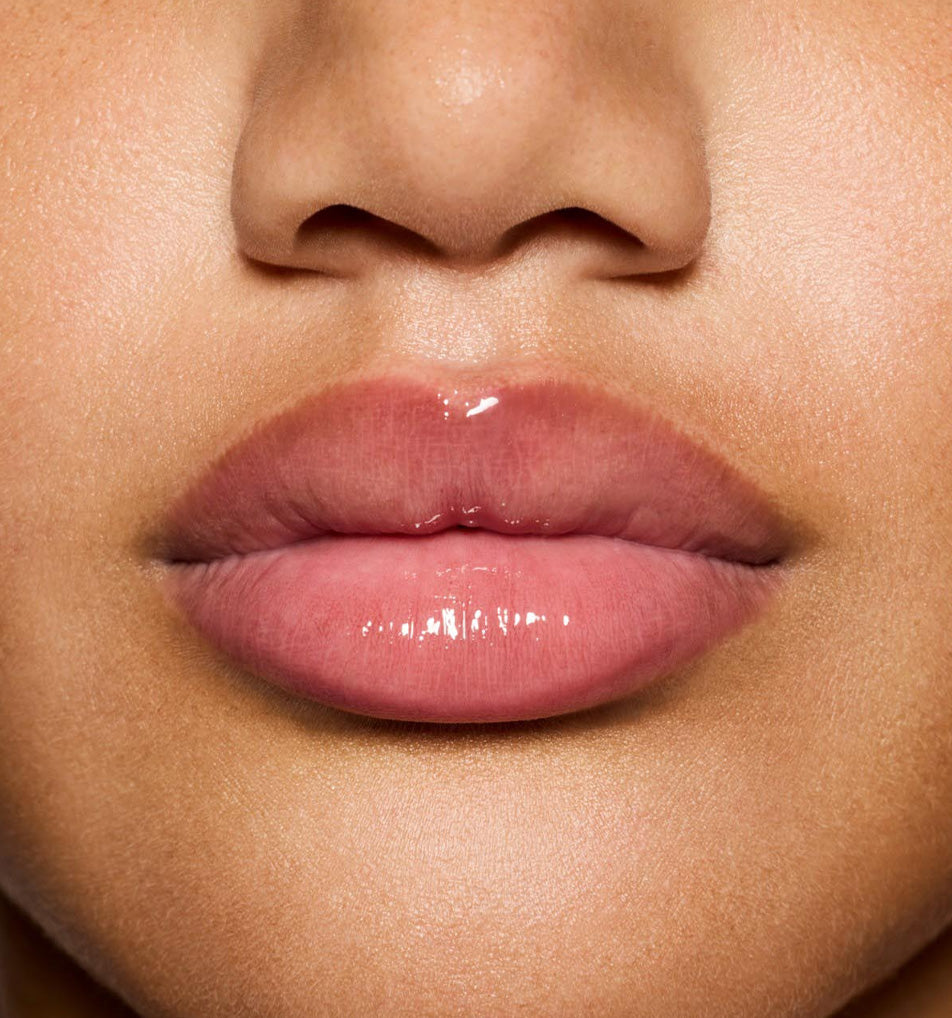 Play in Pink | Look 4 Gloss Bomb Heat - Fu$$y