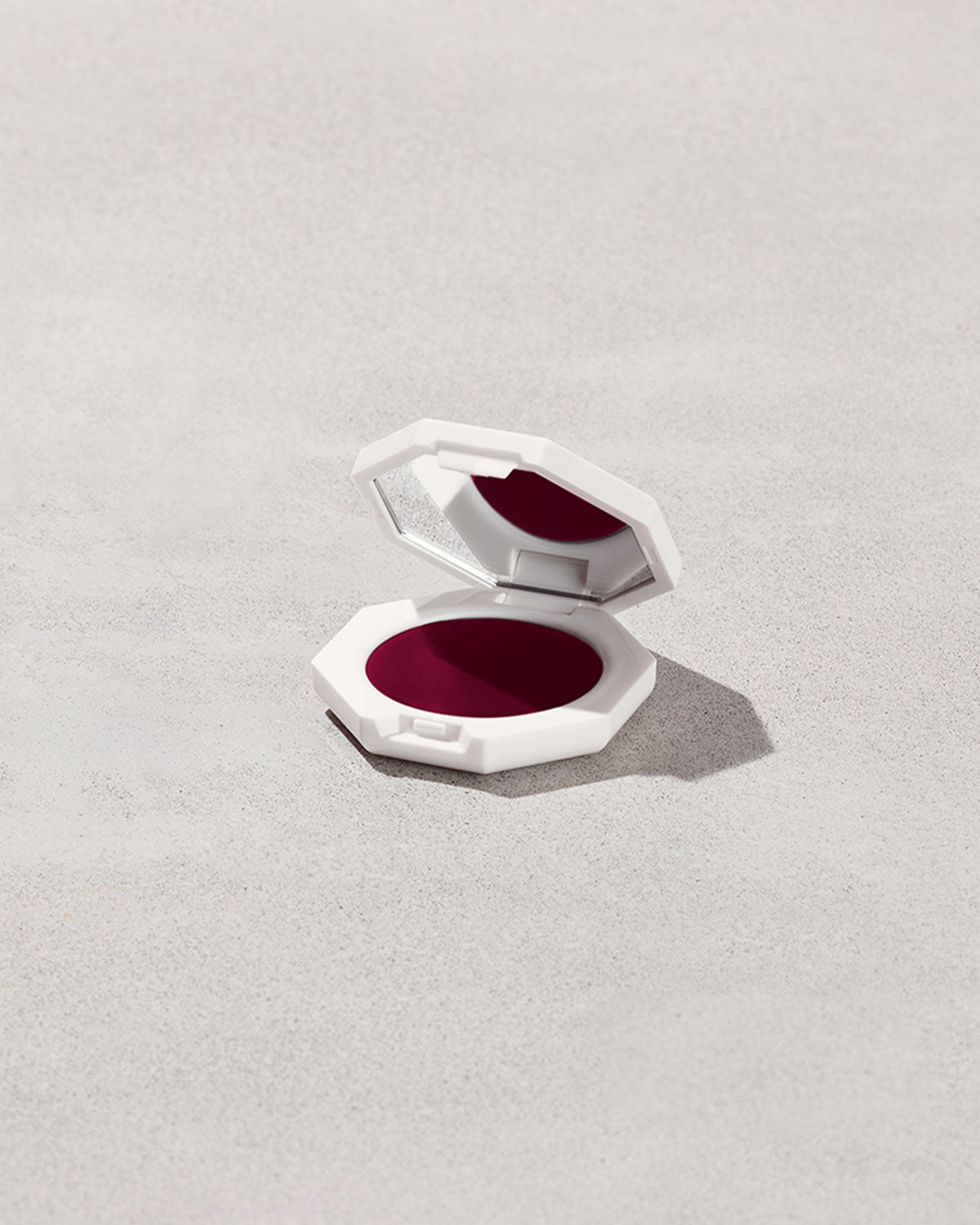 Cheeks Out Freestyle Cream Blush — Raisin Standardz