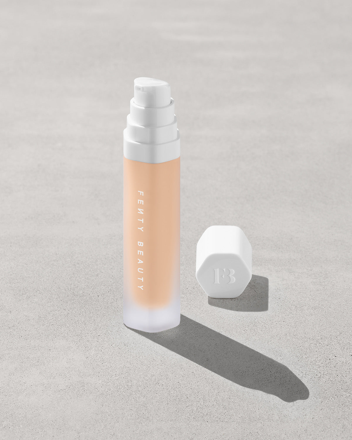 Soft'lit Naturally Luminous Longwear Foundation Fenty Beauty