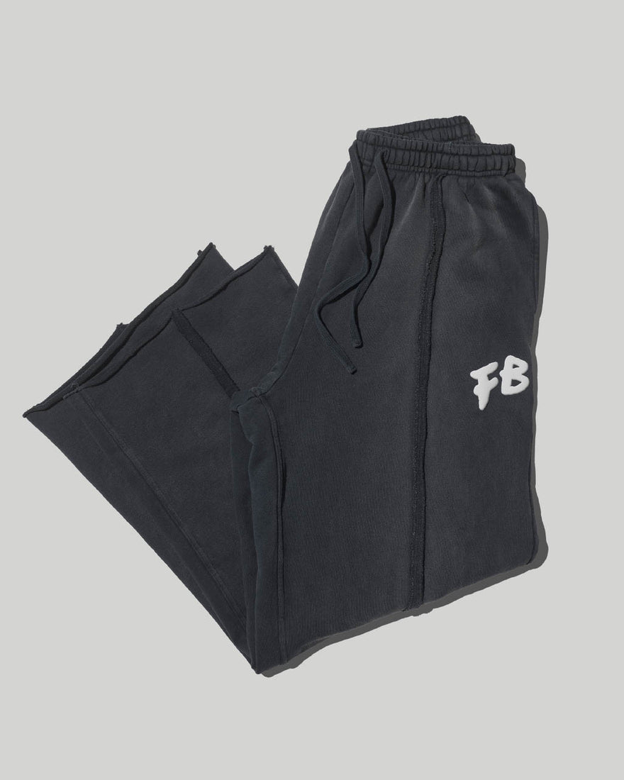 Fenty Beauty Oversized Unisex Straight Leg Sweatpants — M