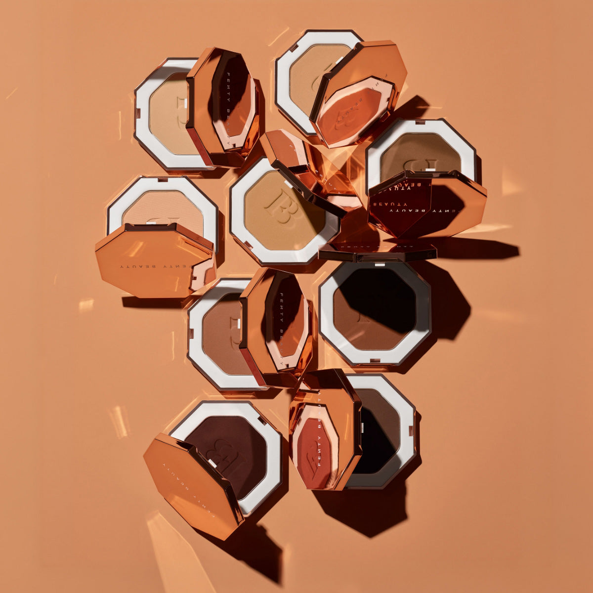★salt様売約済み★※限定品※オマケテスター４点【★Fenty セ Sun Stalk'r Instant Warmth Bronzer — Mocha Mami | Fenty Beauty