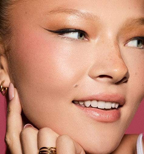 <font size = -2>Fine Linez Lash-Line Enhancing Eyeliner</font>