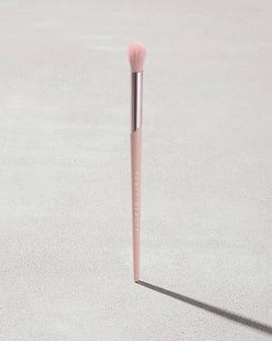 TAPERED BLENDING BRUSH 210, 