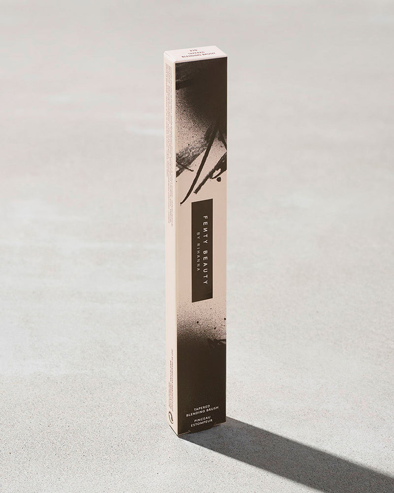 TAPERED BLENDING BRUSH 210, 