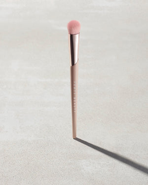PRECISION CONCEALER BRUSH 180 , 