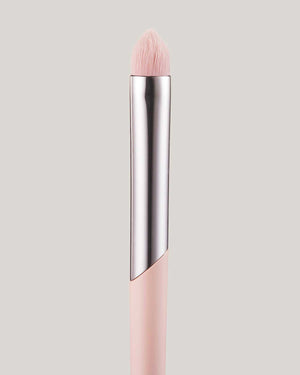PRECISE DEFINITION EYESHADOW BRUSH 220, 