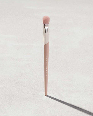 PLUSH EYESHADOW BRUSH 240, 
