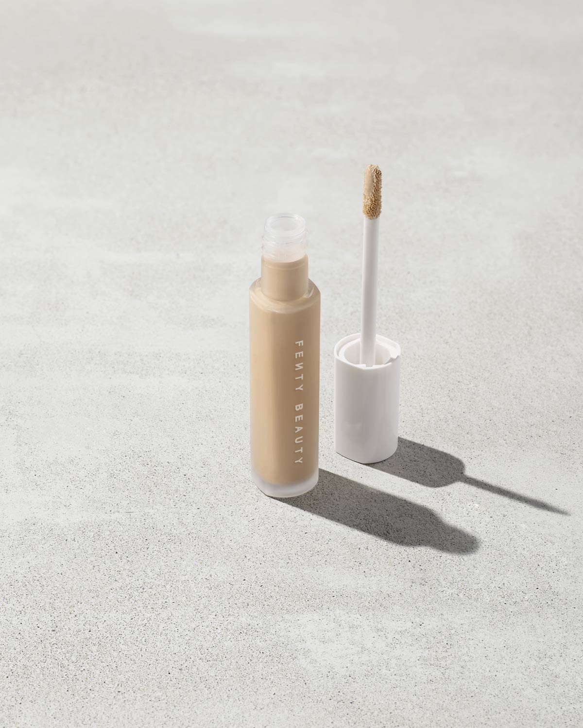 Pro Filt'r Instant Retouch Concealer shown in shade 190