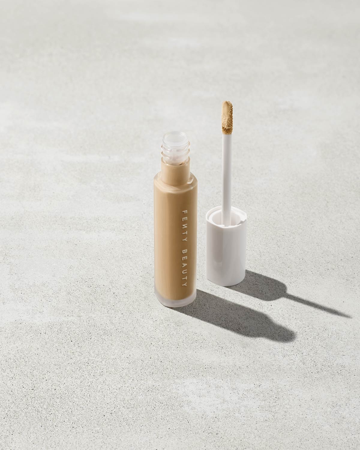 Pro Filt'r Instant Retouch Concealer shown in shade 250