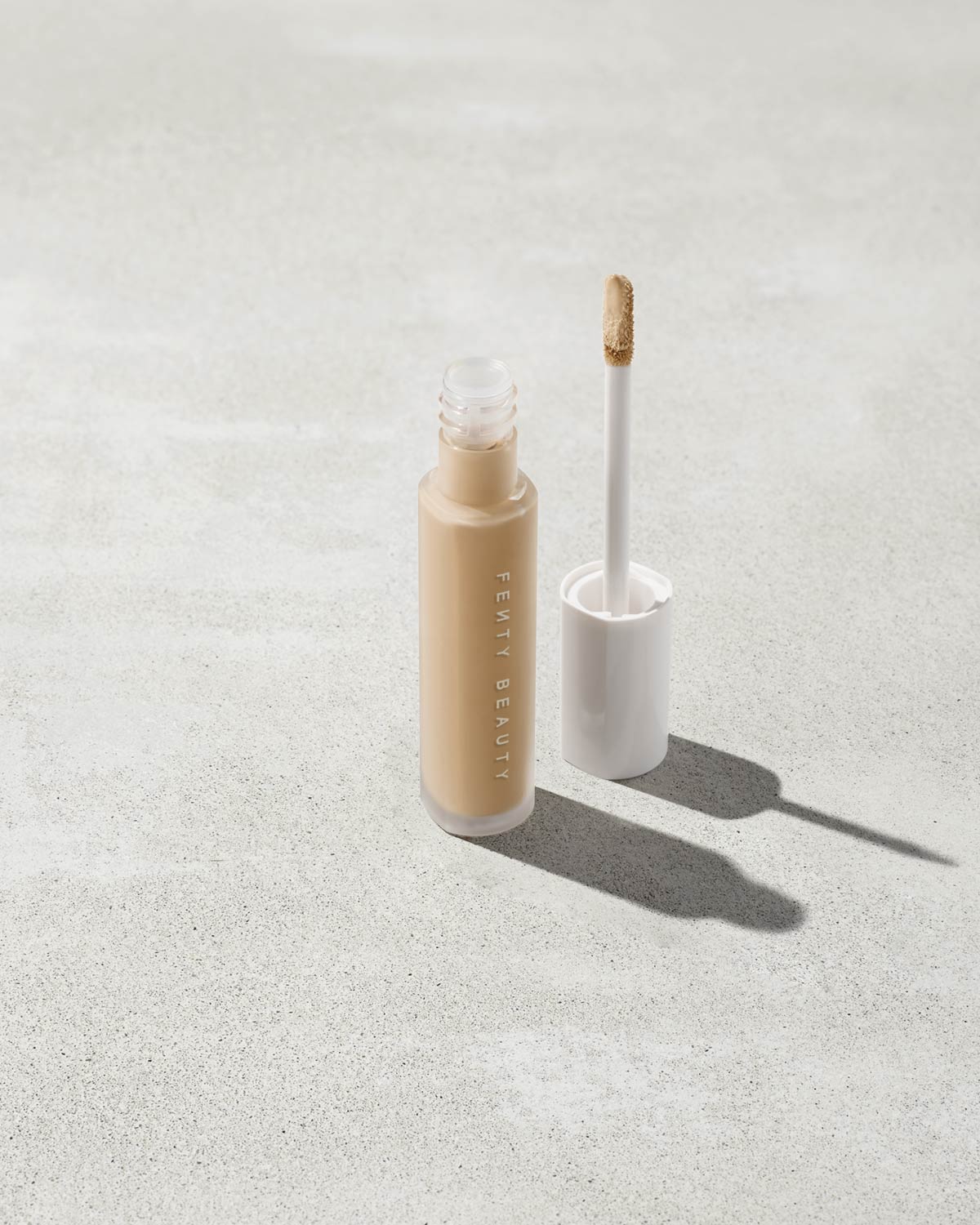 Pro Filt'r Instant Retouch Concealer shown in shade 290