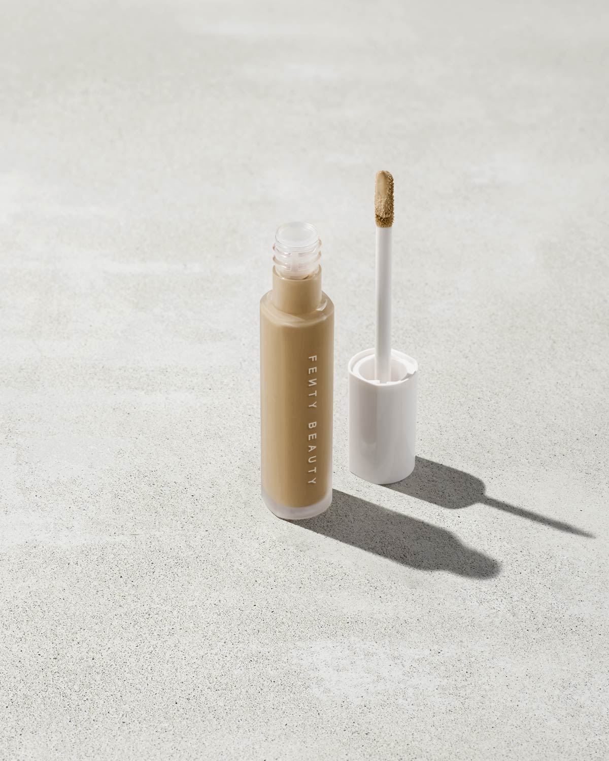 Pro Filt'r Instant Retouch Concealer shown in shade 310