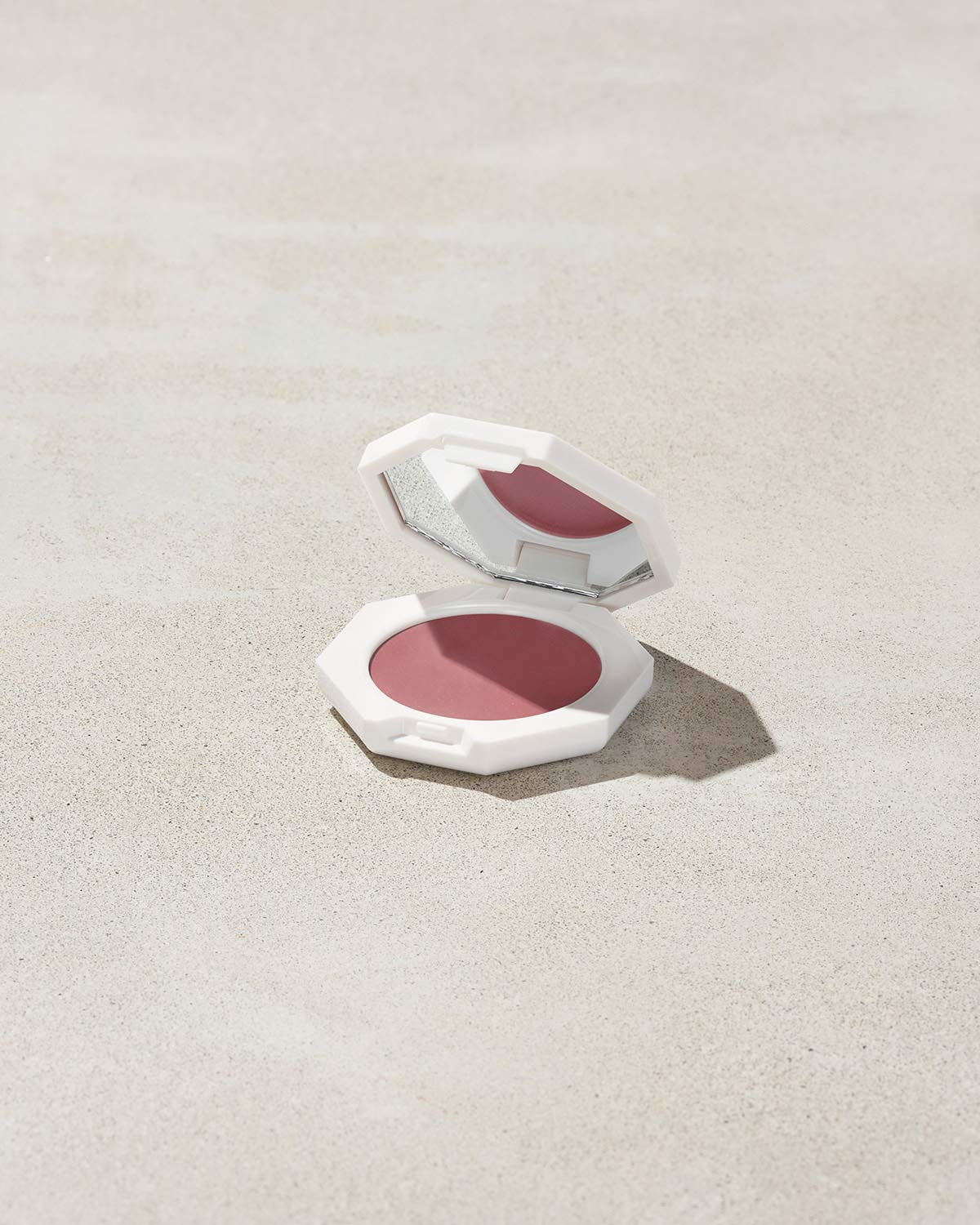 Cheeks Out Freestyle Blush — Cool Berry