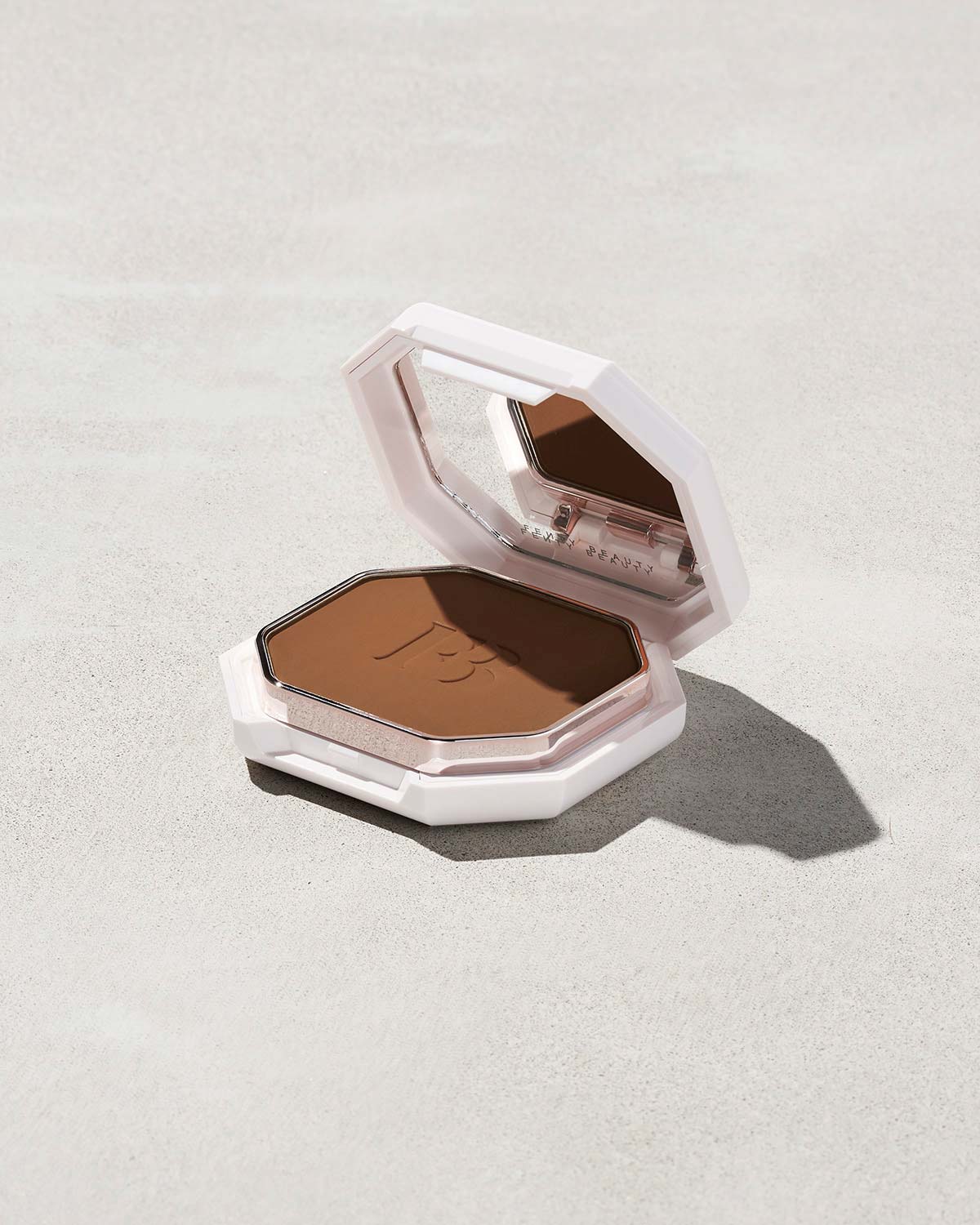 Pro Filt'r Soft Matte Powder Foundation shown in shade 410